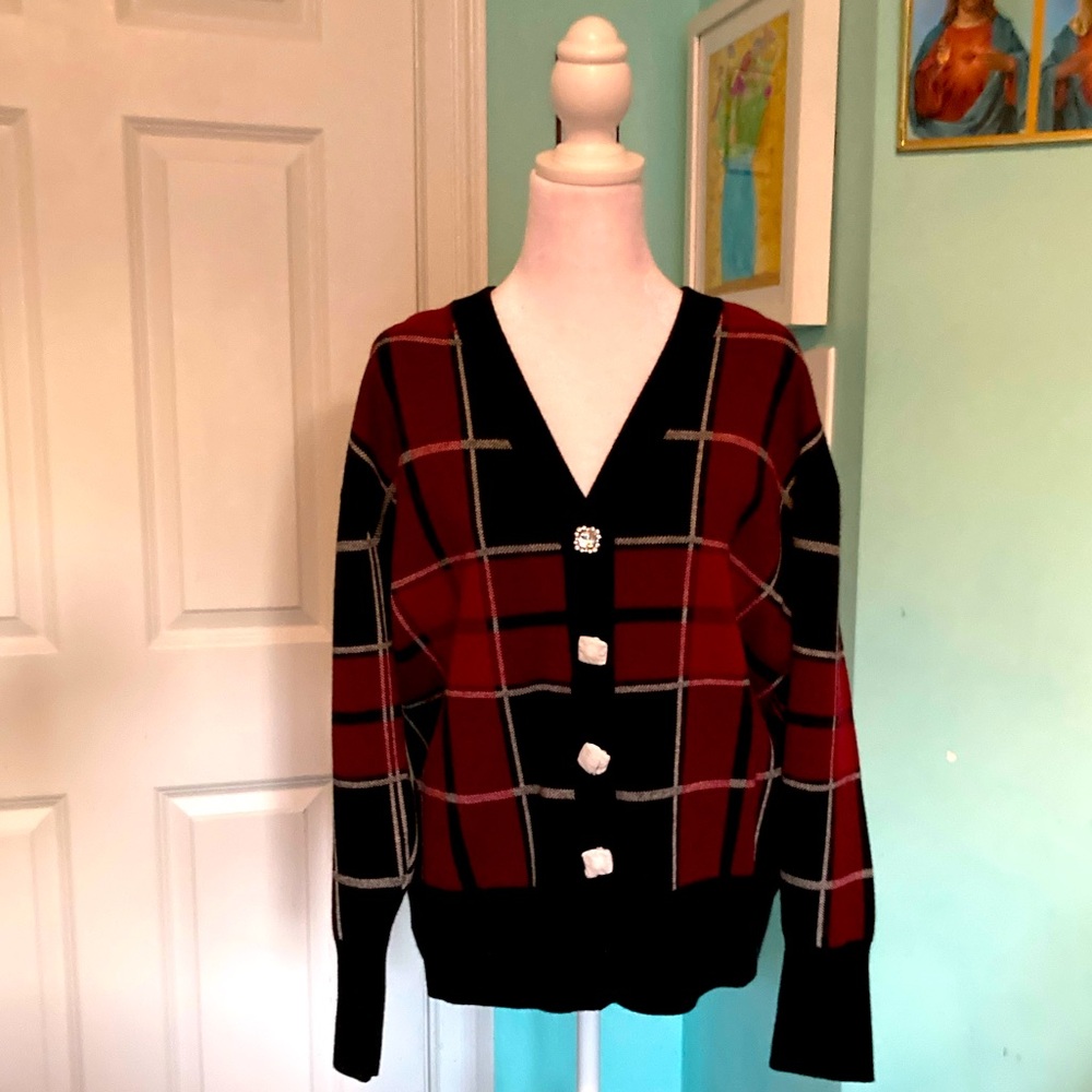 Holiday Tahari plaid button down cardigan